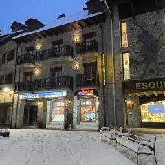 Apartamentos Los Lagos (Huesca)
