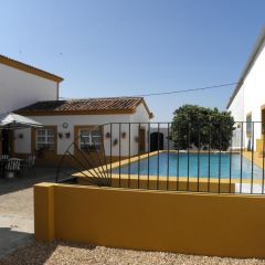 Casa Rural Dehesa De  Solana (Cceres)