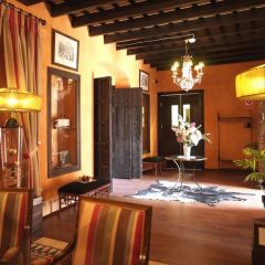 La Casona De Calderon*** (Sevilla)