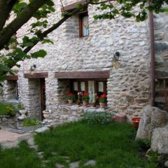 Casa Rural Rio Zambullon (La Rioja)