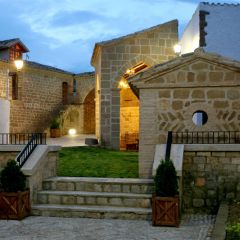 Casa Cavez y Casa Del Jardn (Huesca)