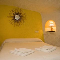 Cuevas Tiana (Granada)