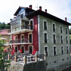 La Casa Del Puente (Cantabria)